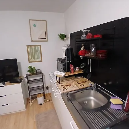 Großzügige Fewo, 2 Schlafzimmer&2 Küchen *